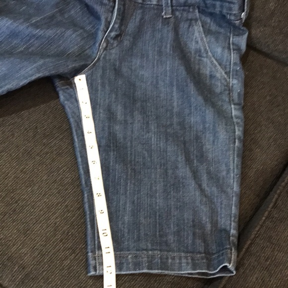 Old Navy Denim The Diva Bermuda Shorts with5 Pockets Snap Closure Belt Loops-12 - Picture 6 of 11